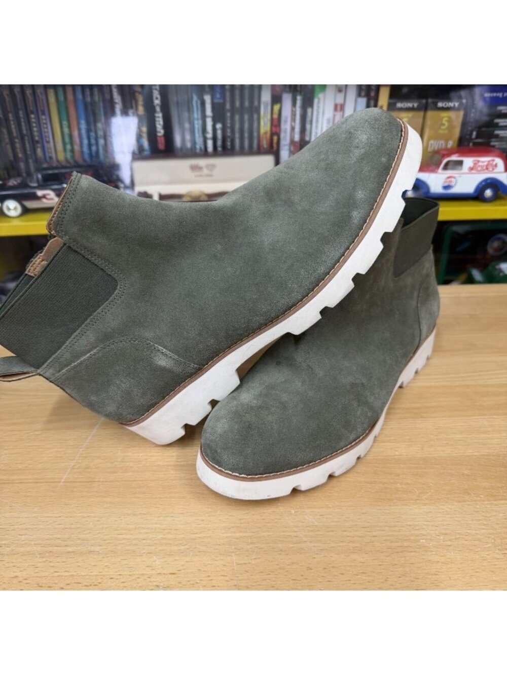 Vionic Women’s Brionie Boot Size 11 Olive Green Suede Chunky Bootie